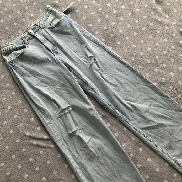 Light wash jeans - Picture 4 of 8